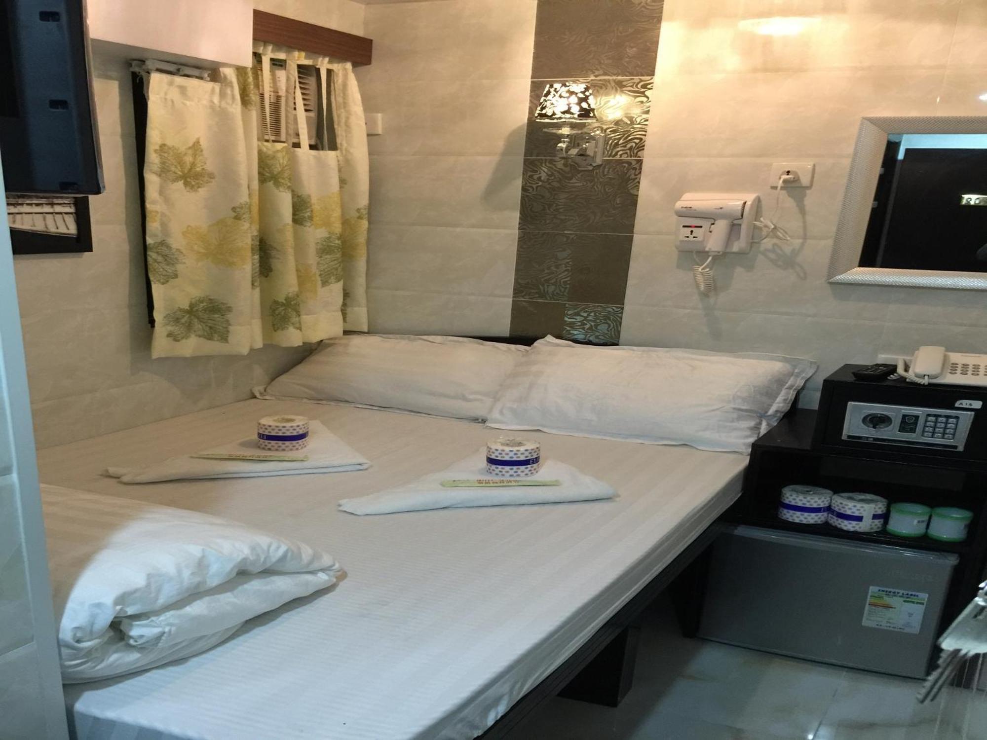 Skyview Hostel Hong Kong Exterior photo